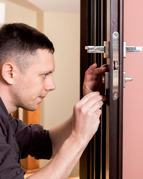 : Professional Locksmith For Commercial And Residential Locksmith Services in Elk Grove Village, IL