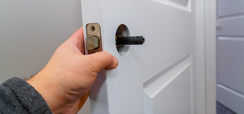 Nighttime Locksmith For Lock Repair in Elk Grove Village, IL