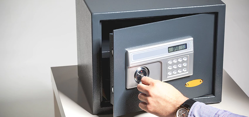 Jewelry Safe Unlocking Service in Elk Grove Village, Illinois