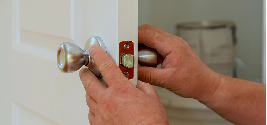 AAA Locksmiths For lock Replacement in Elk Grove Village, Illinois